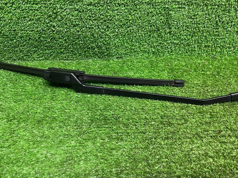 Поводок стеклоочистителя передний, Москва