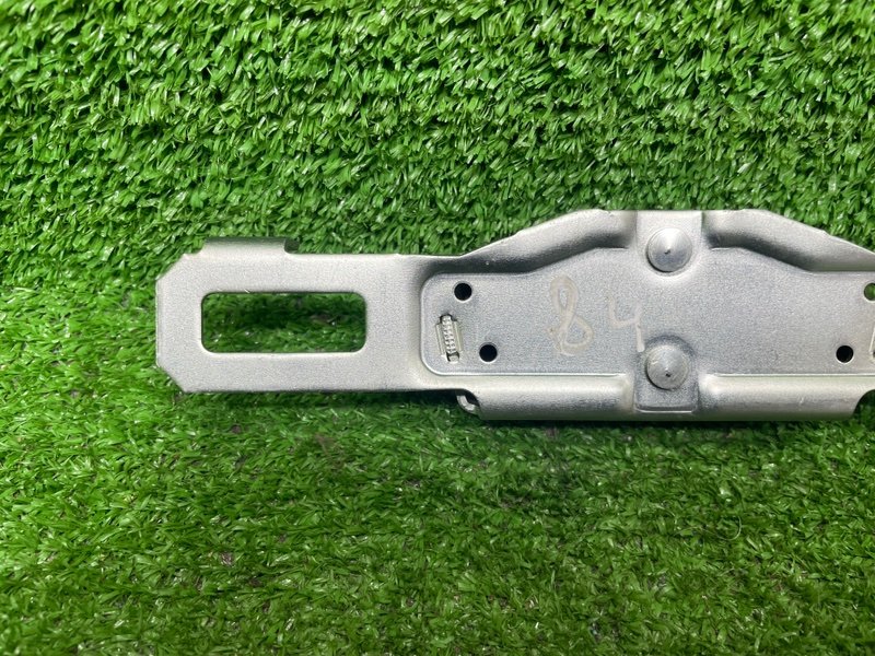 Ответная часть замка багажника, Москва