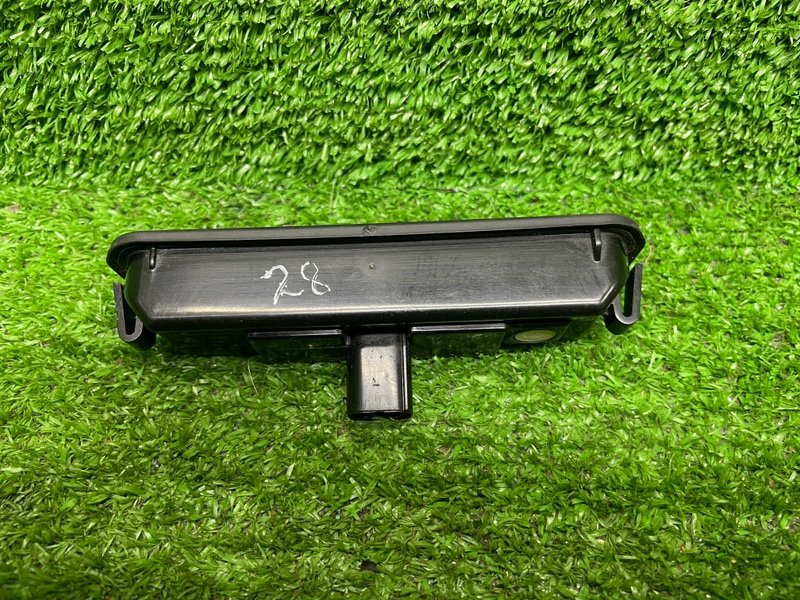 Кнопка открывания багажника, Москва