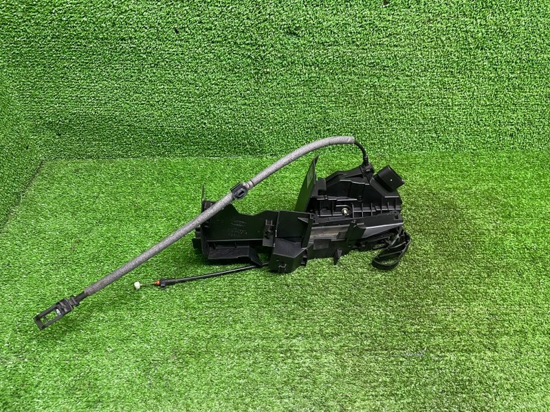 Замок двери передней правой, Москва