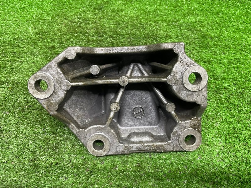 Кронштейн опоры КПП, Москва