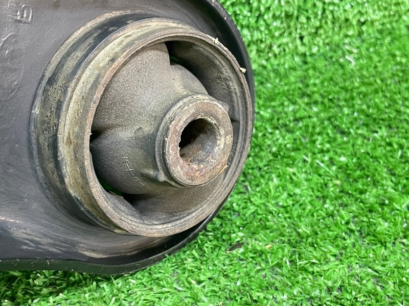 Рычаг передний правый, 2500 рублей, Москва