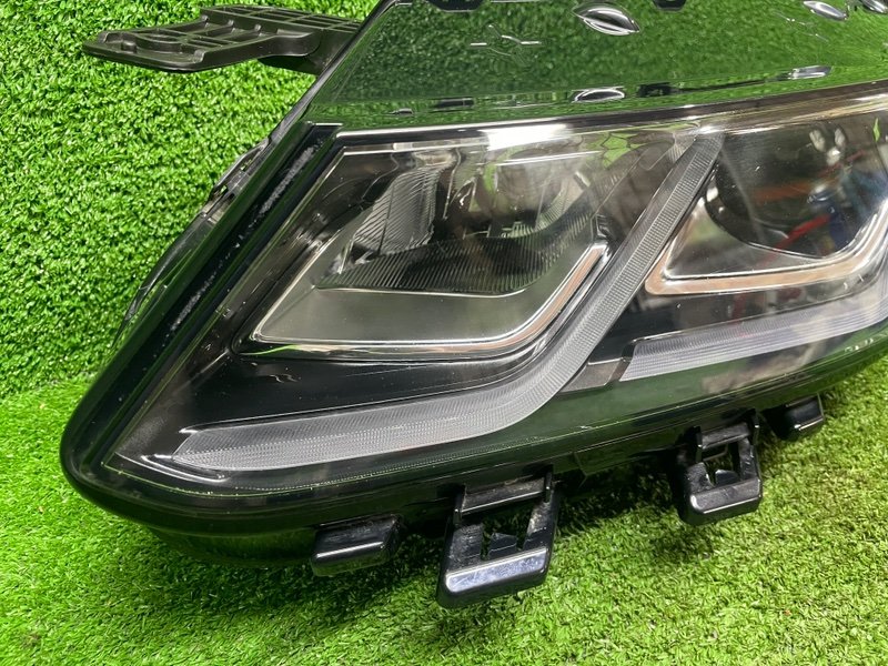 Фара левая, Москва