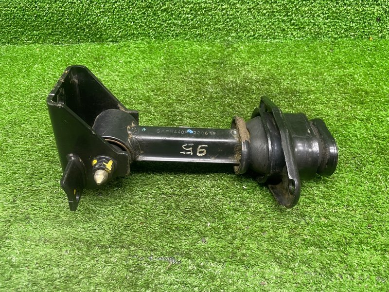 Опора двигателя, 2000 рублей, Москва