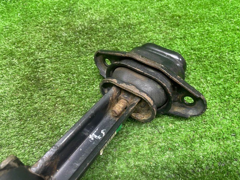 Опора двигателя, 2000 рублей, Москва