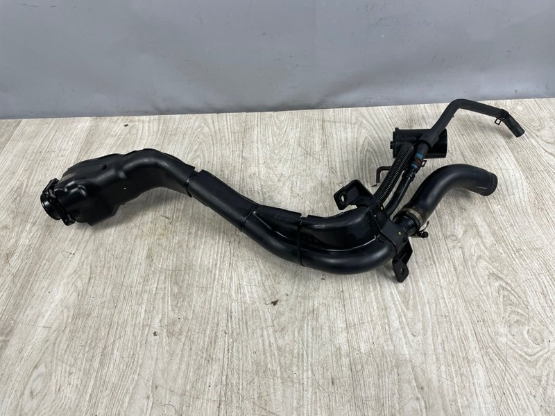 Горловина топливного бака, 2000 рублей, Москва