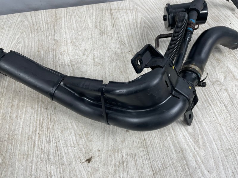 Горловина топливного бака, 2000 рублей, Москва