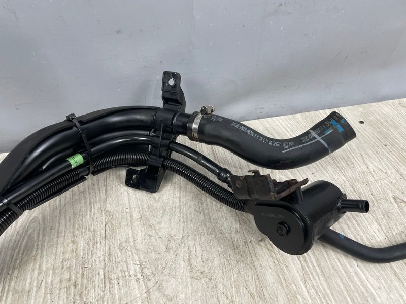 Горловина топливного бака, 2000 рублей, Москва