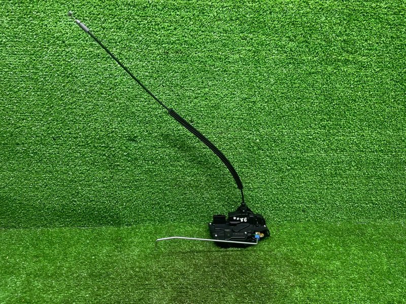 Замок двери передней правой, 2000 рублей, Москва