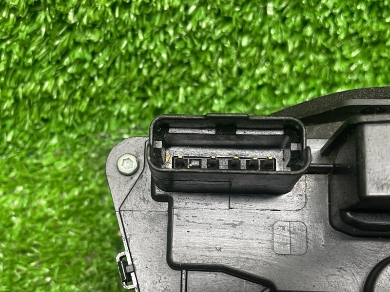 Замок двери передней правой, 2000 рублей, Москва