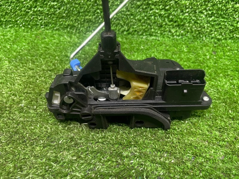 Замок двери задней правой, 2100 рублей, Москва