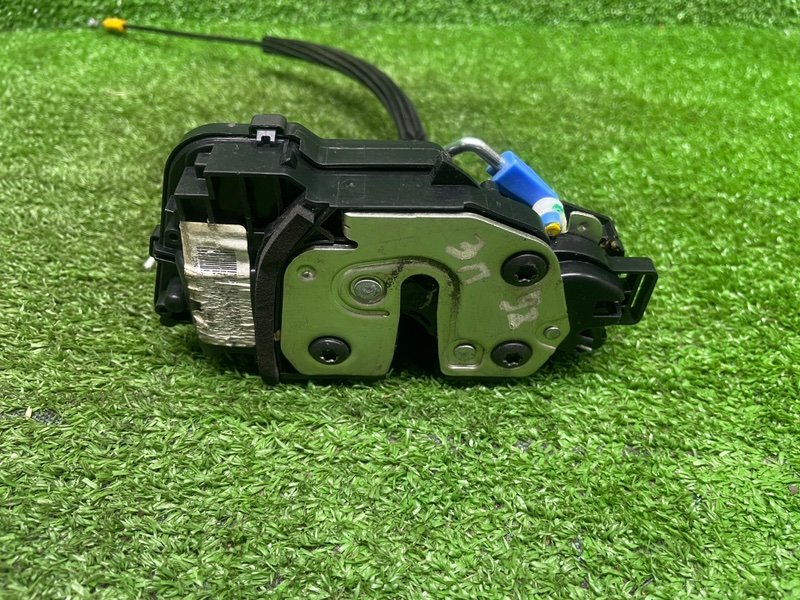 Замок двери задней правой, 2100 рублей, Москва