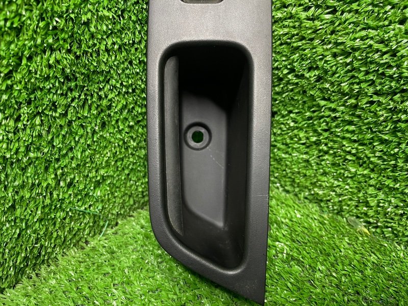 Кнопка стеклоподъемника, 1000 рублей, Москва