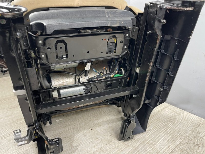 Сиденье переднее левое, Москва