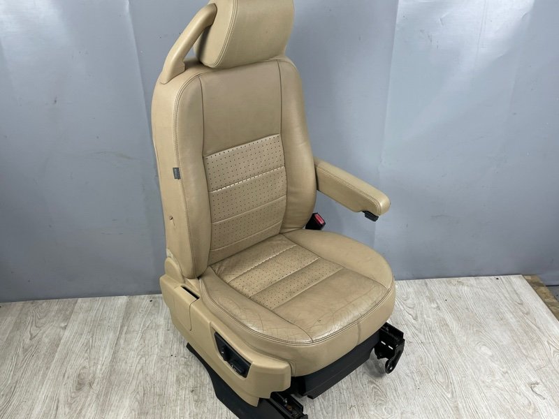 Сиденье переднее правое, Москва