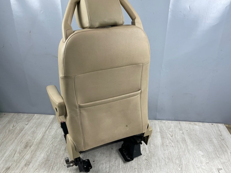 Сиденье переднее правое, Москва