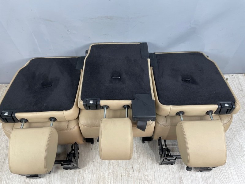 Сиденье заднее, Москва