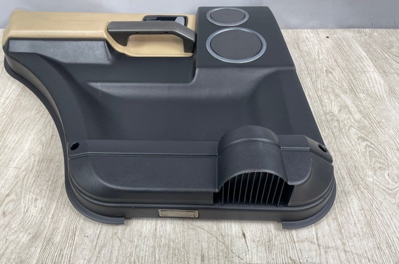 Обшивка двери, Москва