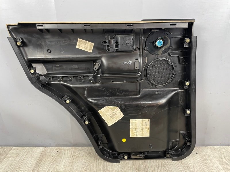 Обшивка двери, Москва