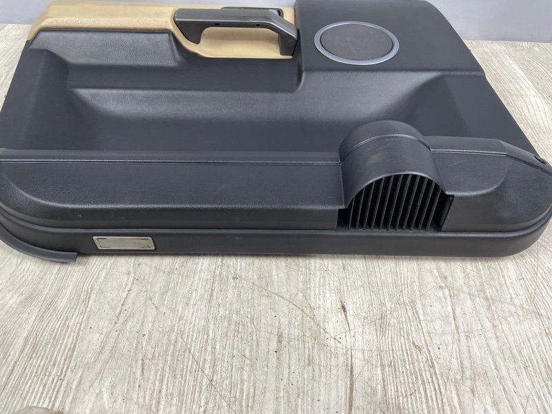 Обшивка двери, Москва