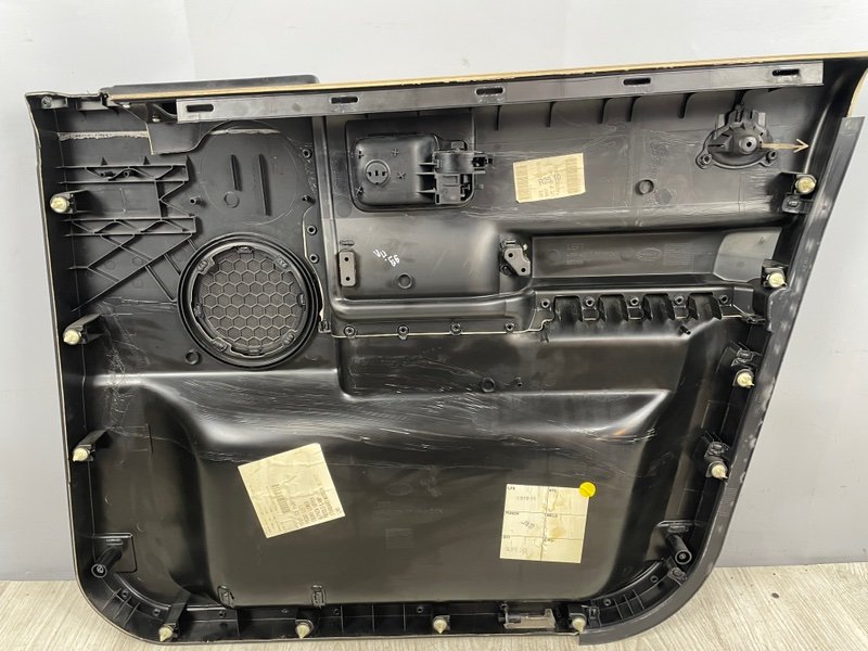 Обшивка двери, Москва