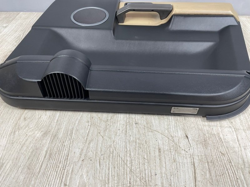 Обшивка двери, Москва