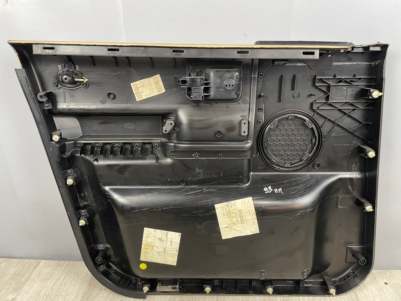 Обшивка двери, Москва