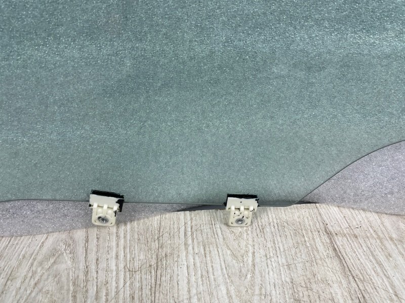 Стекло двери передней левой, Москва