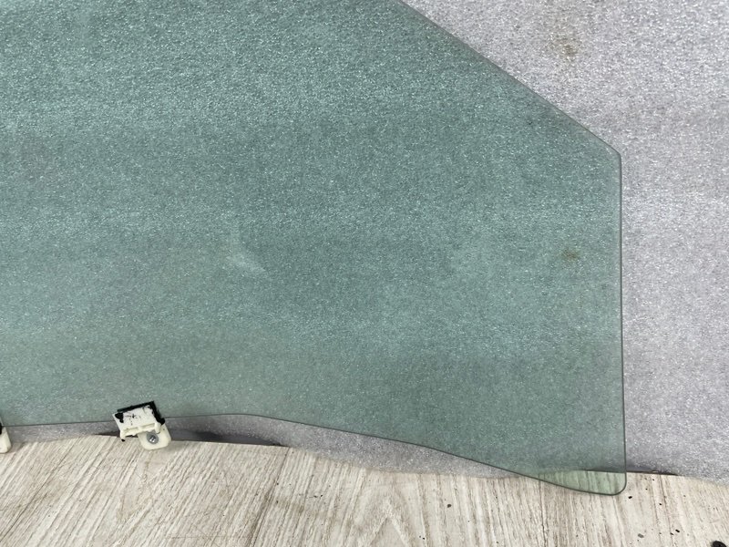 Стекло двери передней левой, Москва