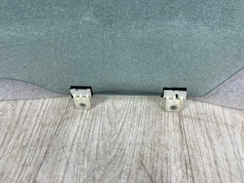 Стекло двери задней левой, Москва