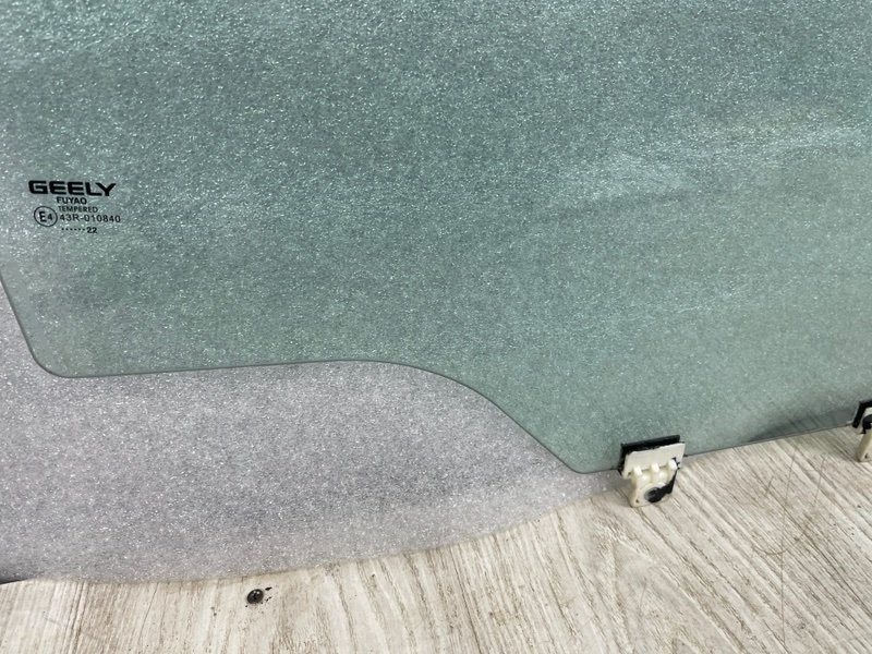 Стекло двери задней правой, Москва