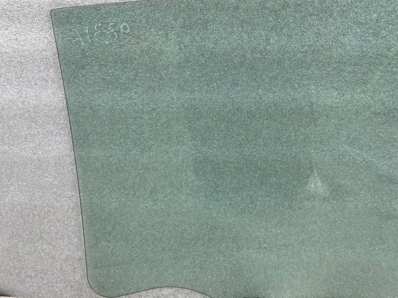 Стекло двери задней правой, Москва