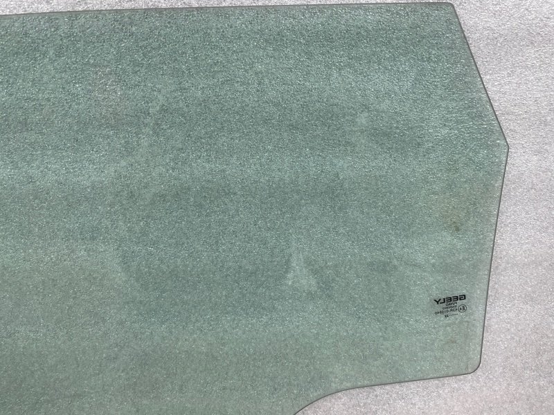 Стекло двери задней правой, Москва