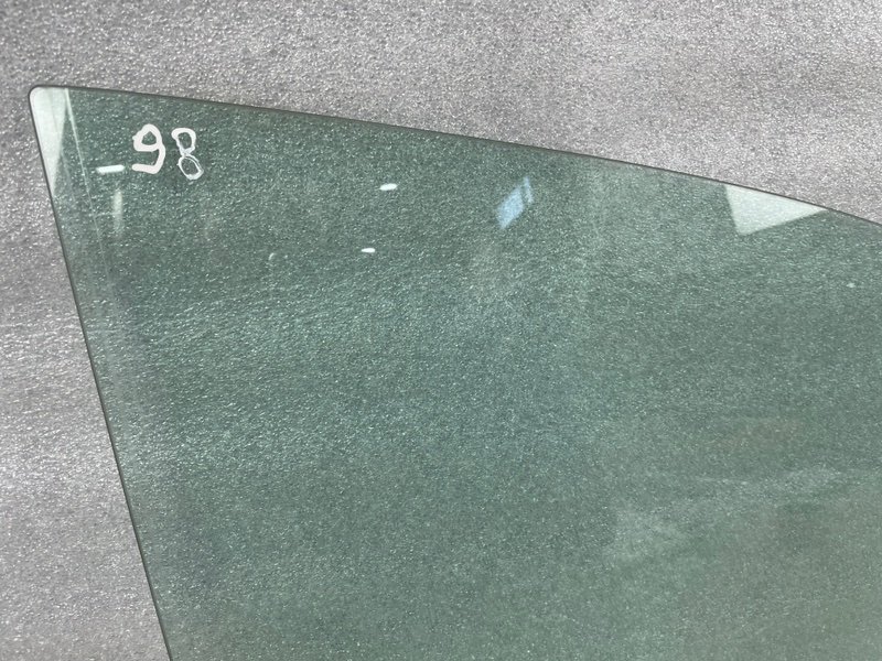 Стекло двери передней правой, Москва