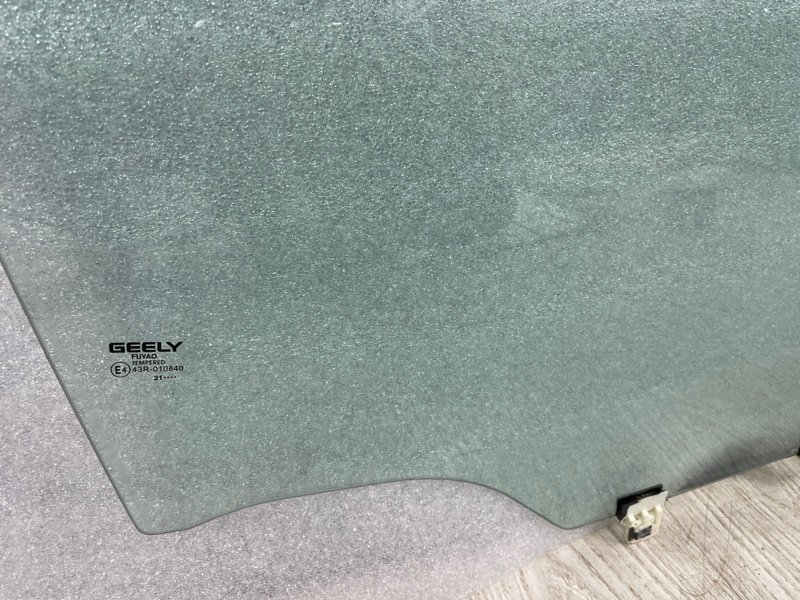 Стекло двери передней правой, Москва