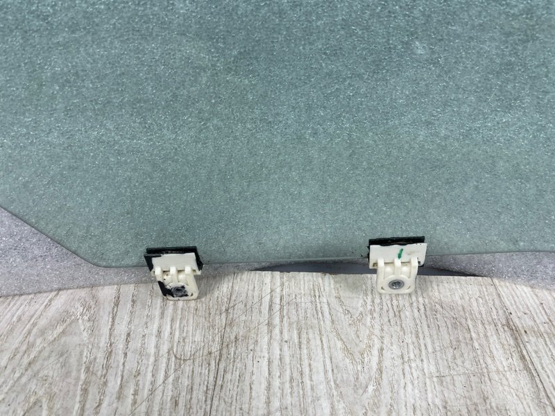 Стекло двери передней правой, Москва