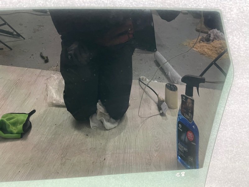 Стекло двери задней правой, Москва