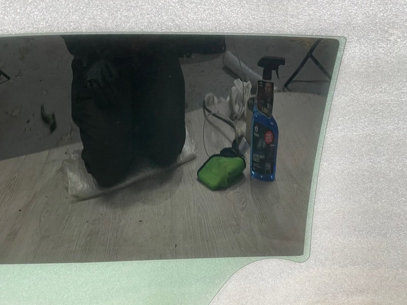 Стекло двери задней левой, Москва