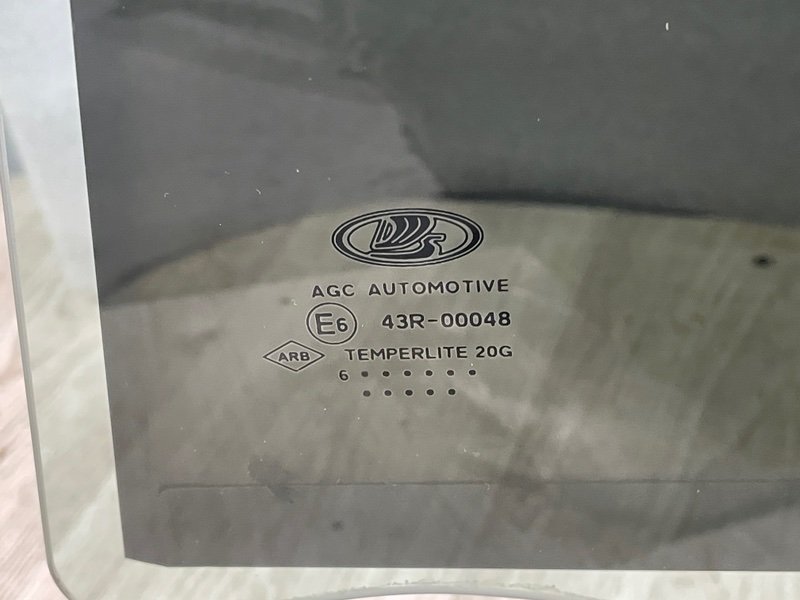 Стекло двери задней левой, Москва