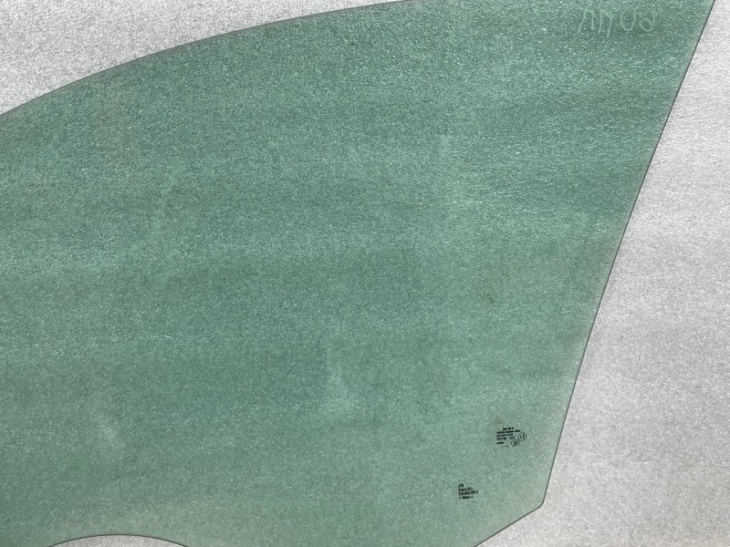 Стекло двери передней правой, Москва