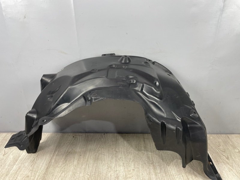 Подкрылок, 5000 рублей, Москва