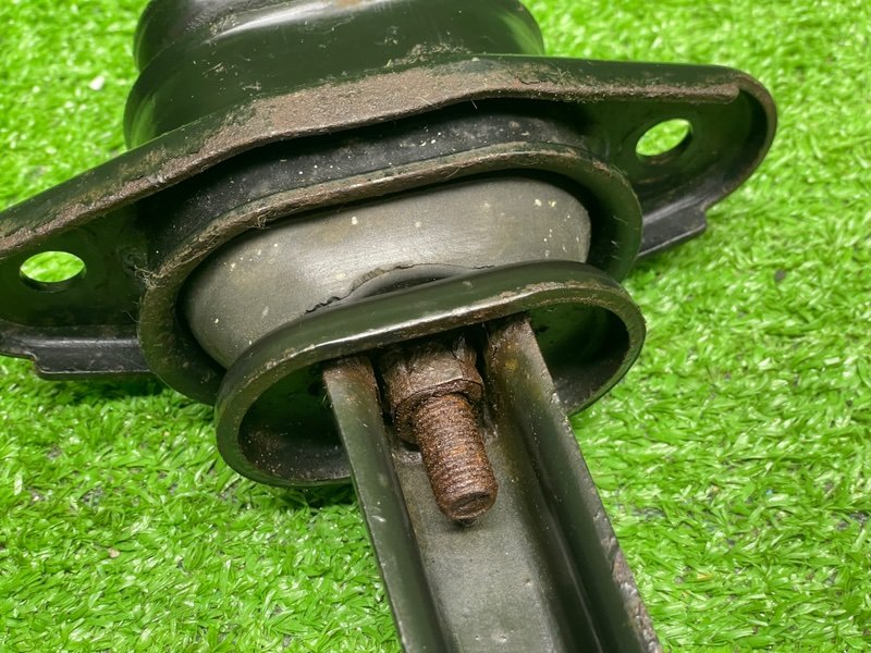 Опора двигателя, 2000 рублей, Москва