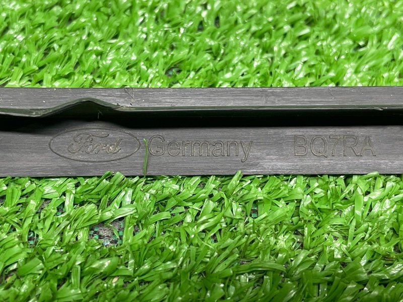 Молдинг лобового стекла, 2000 рублей, Москва