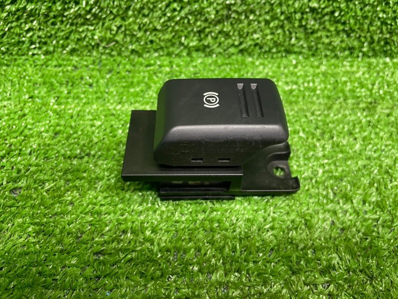 Кнопка стояночного тормоза, 1000 рублей, Москва