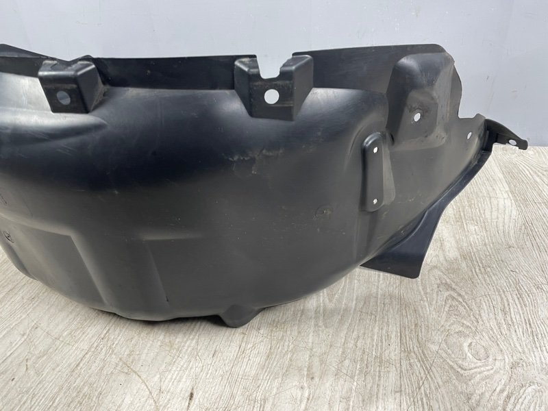 Подкрылок, 1000 рублей, Москва