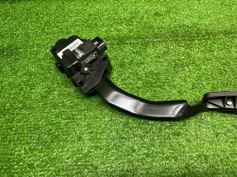 Педаль газа, Москва