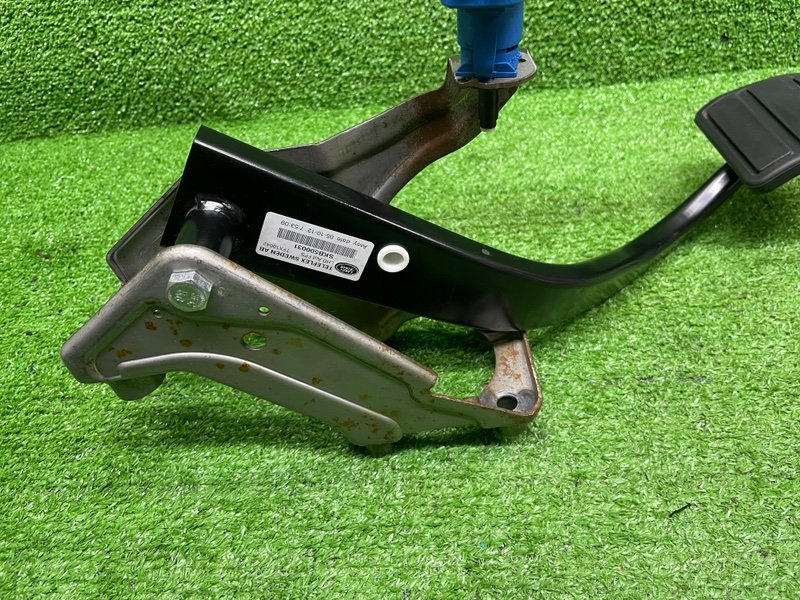 Педаль тормоза, Москва