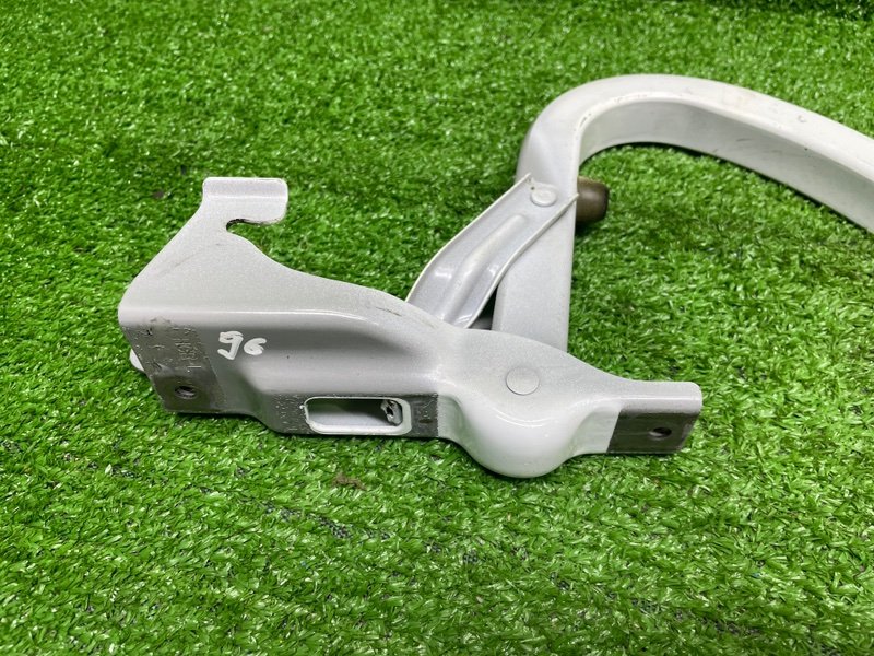 Петля крышки багажника, 2600 рублей, Москва