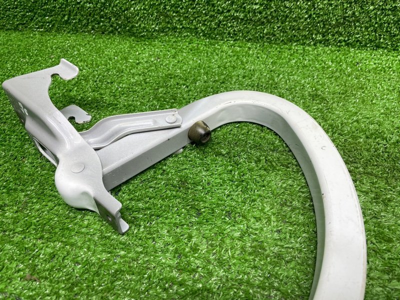 Петля крышки багажника, 2600 рублей, Москва