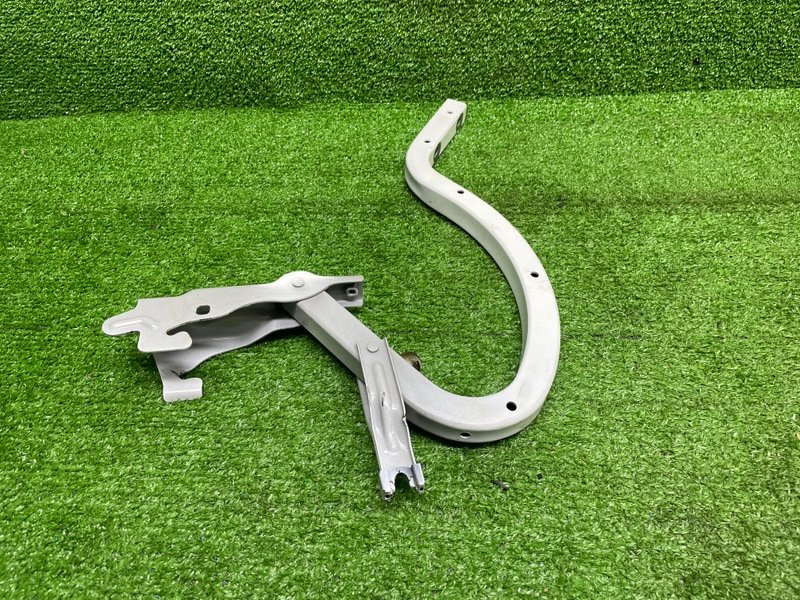 Петля крышки багажника, 2600 рублей, Москва